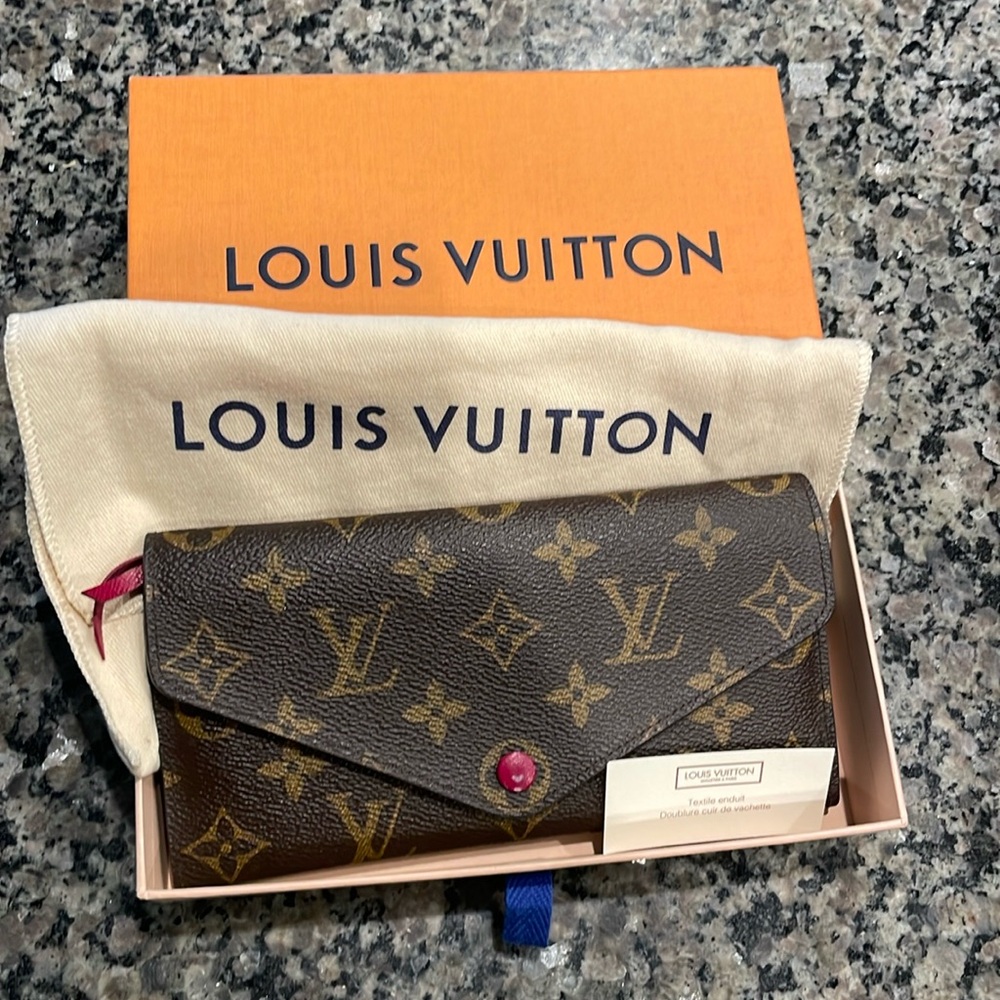 Louis Vuitton Josephine wallet